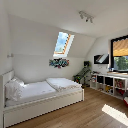 Apartski 18d 公寓 扎科帕内